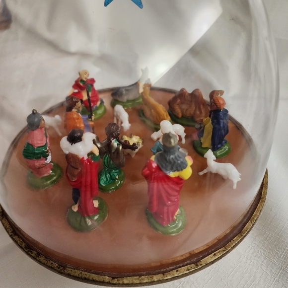 Vintage MCM Ohio Art Revolving Musical Christmas Nativity Scene - Picture 12 of 14